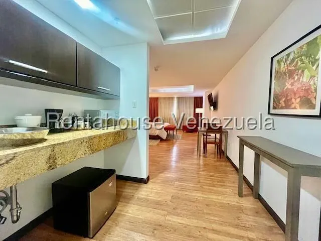 Apartamento (1 Nivel) en Venta en Chuao, Distrito Metropolitano - 2