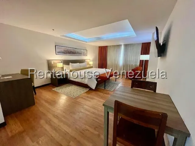 Apartamento (1 Nivel) en Venta en Chuao, Distrito Metropolitano - 3