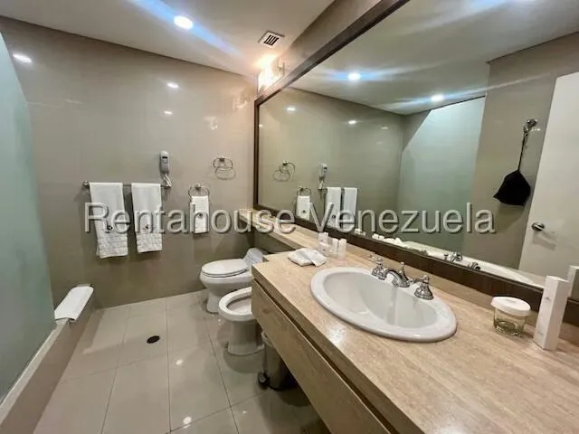 Apartamento (1 Nivel) en Venta en Chuao, Distrito Metropolitano - 7