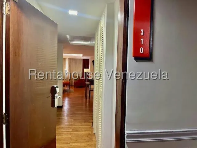 Apartamento (1 Nivel) en Venta en Chuao, Distrito Metropolitano - 9