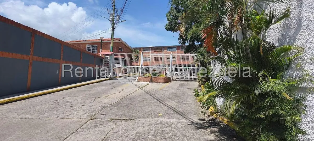 Townhouse (Multiples Niveles) en Venta en Bonaventure Country, Miranda - 2