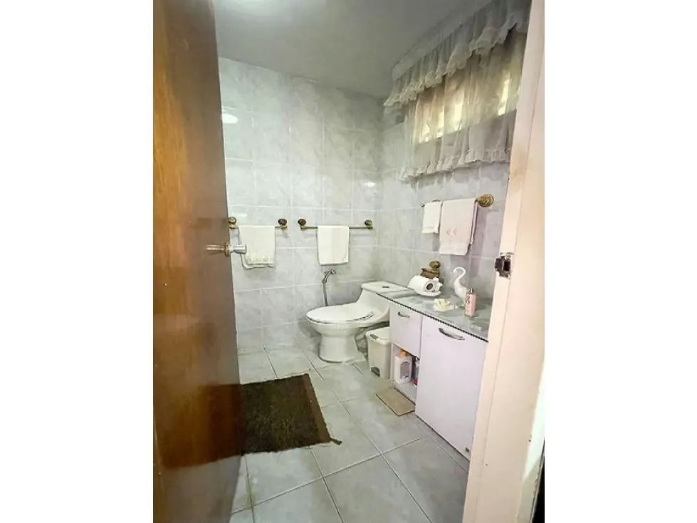 Se vende casa 311m2 Prados del Este 5137 - 25