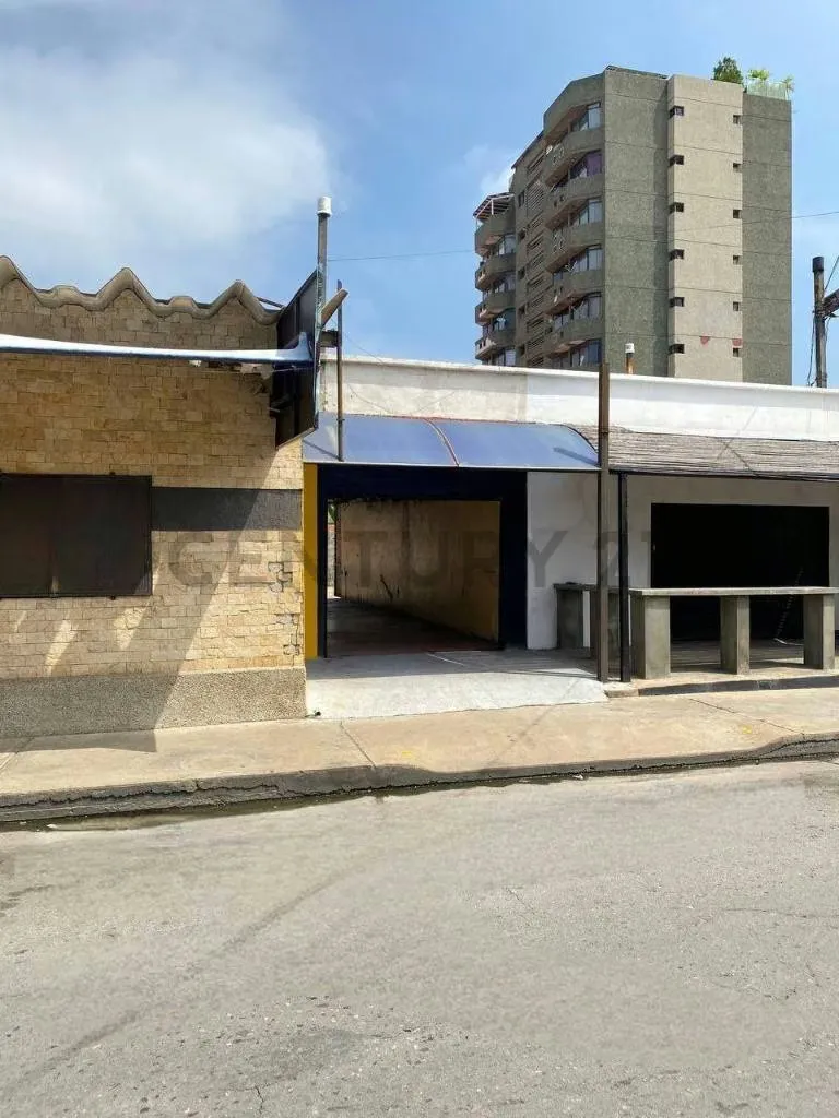 Local Comercial en alquiler en Lechería. Carrera 6 - 2