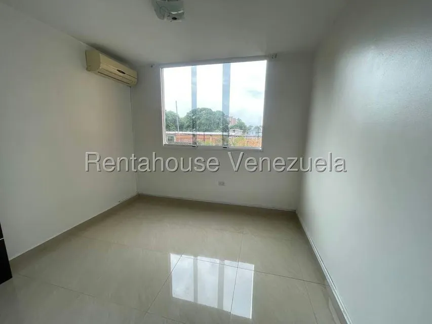 Apartamento (Planta Baja) en Venta en Zona Este, Lara - 12