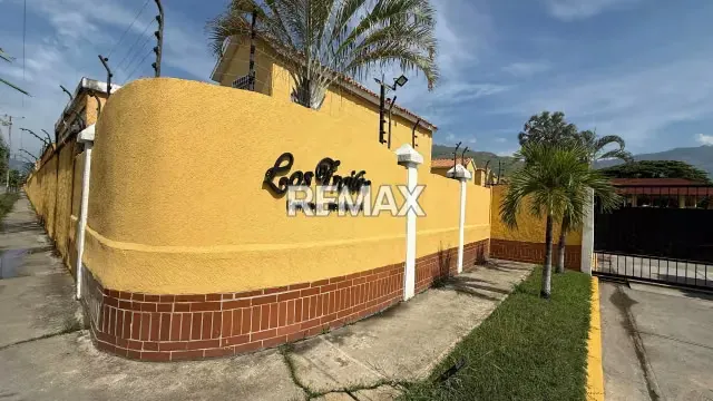 Venta de Townhouse – Los Frailes, San Diego - 2