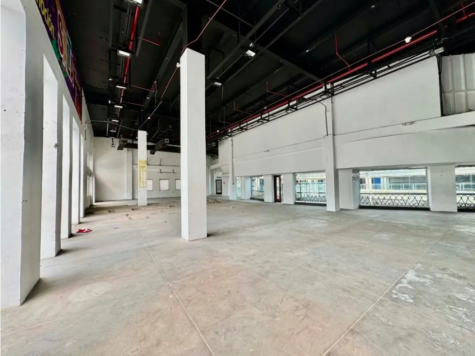 Se vende local 1.148m2 El Recreo Sábana Grande - 8