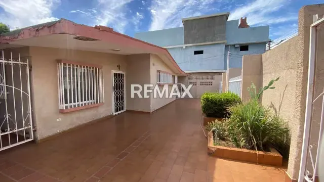 Casa en la Zona A de la Urbanizacion La Coromoto - 2