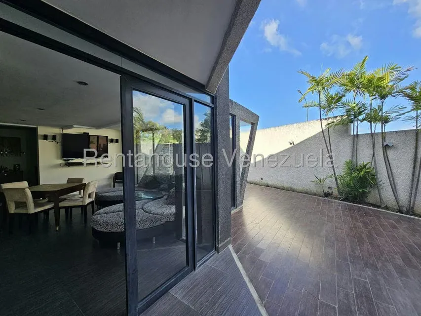 Casa (Multipes Niveles) en Venta en Los Naranjos del Cafetal, Distrito Metropolitano - 21