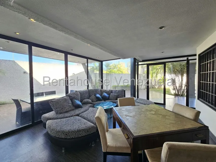 Casa (Multipes Niveles) en Venta en Los Naranjos del Cafetal, Distrito Metropolitano - 22