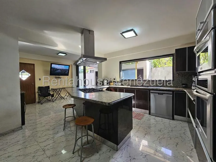 Casa (Multipes Niveles) en Venta en Los Naranjos del Cafetal, Distrito Metropolitano - 28