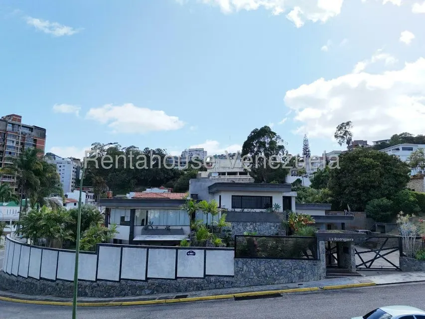 Casa (Multipes Niveles) en Venta en Los Naranjos del Cafetal, Distrito Metropolitano - 4