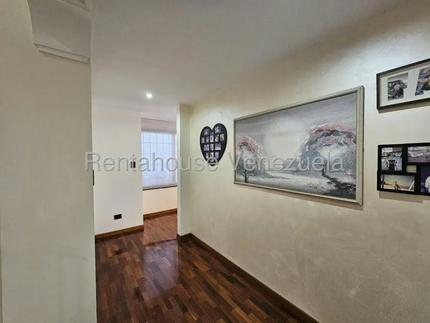 Casa (Multipes Niveles) en Venta en Los Naranjos del Cafetal, Distrito Metropolitano - 55