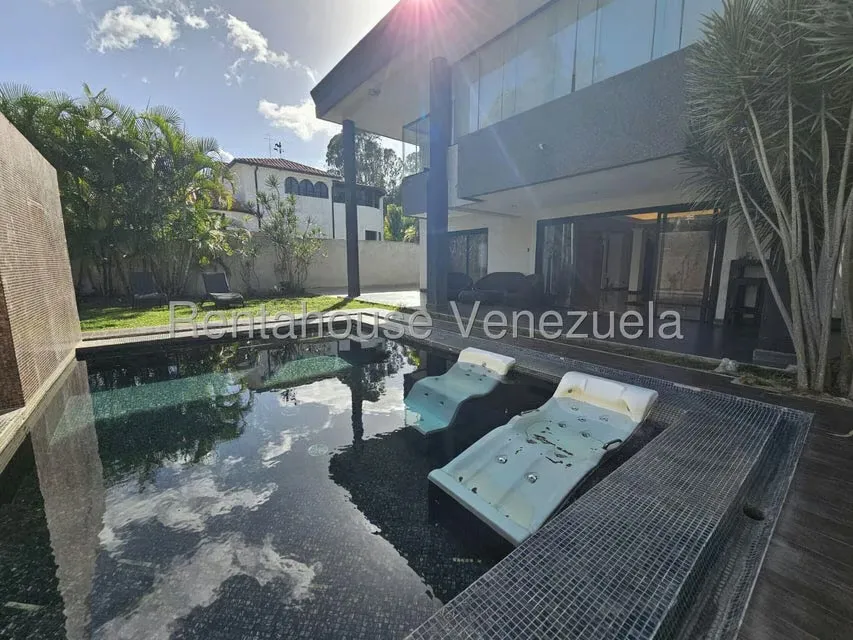 Casa (Multipes Niveles) en Venta en Los Naranjos del Cafetal, Distrito Metropolitano - 61