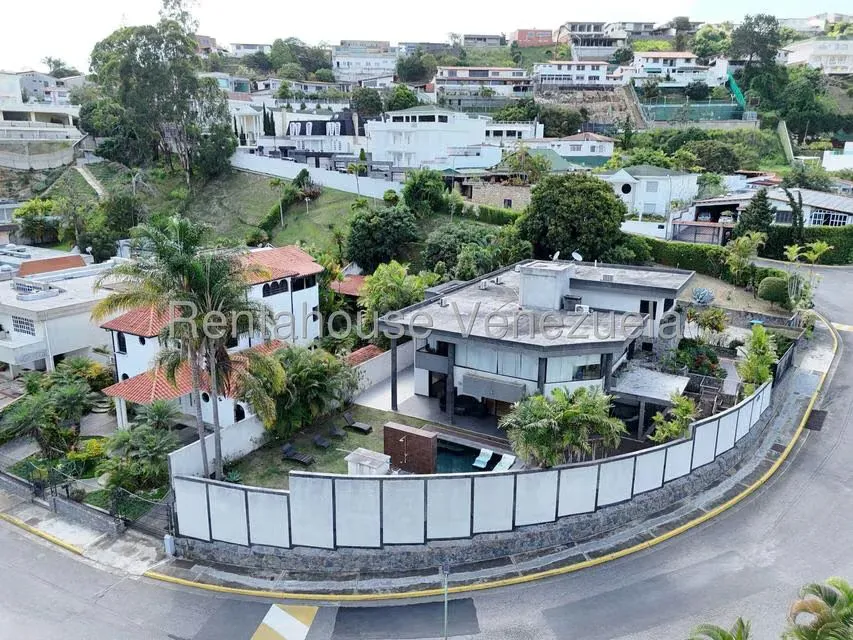 Casa (Multipes Niveles) en Venta en Los Naranjos del Cafetal, Distrito Metropolitano - 80