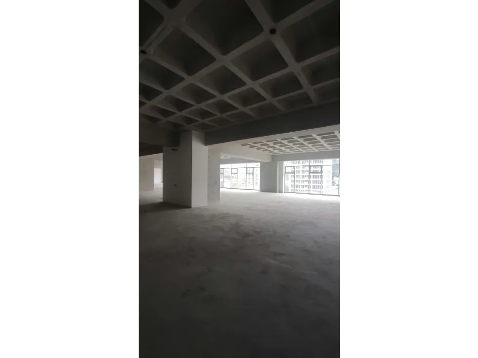 Se alquila Oficina 135m² Las Mercedes - 3