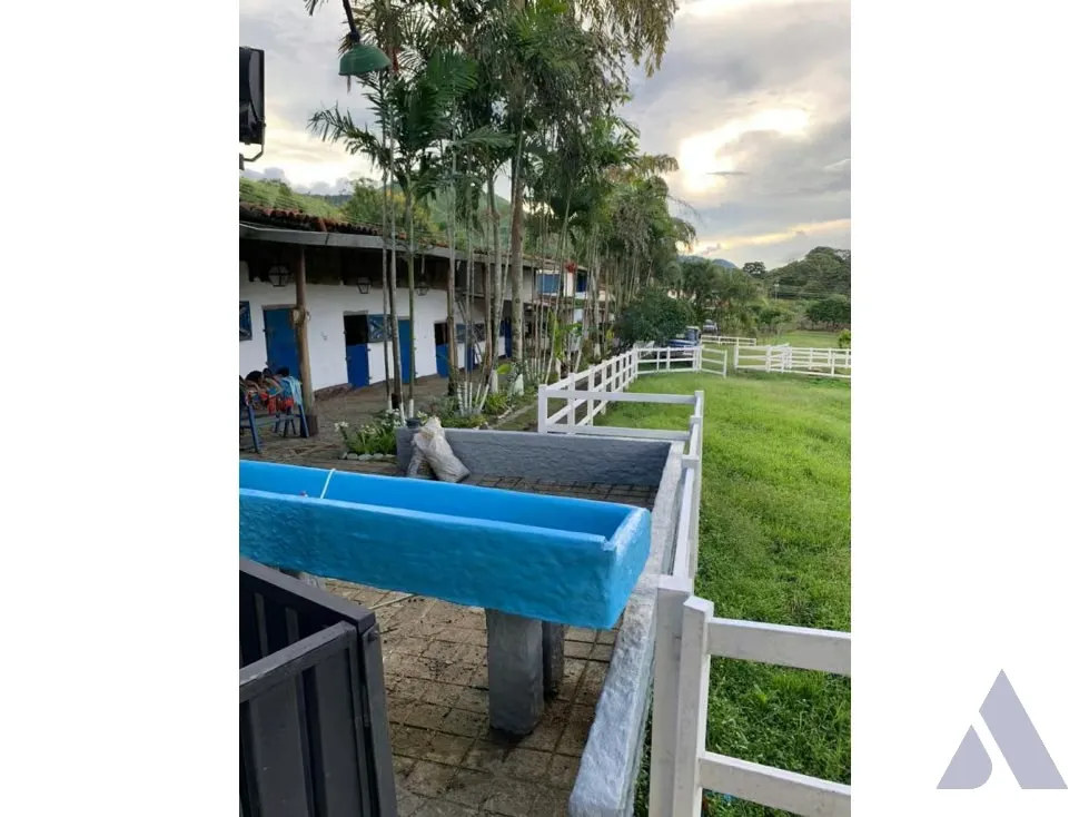 Vendo caballeriza Financiada, 14.000m2 Tejerías, Valle Alto - 52