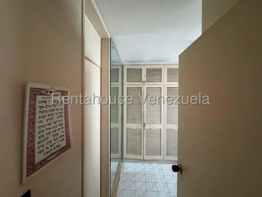 Apartamento (1 Nivel) en Venta en La Florida, Distrito Metropolitano - 22