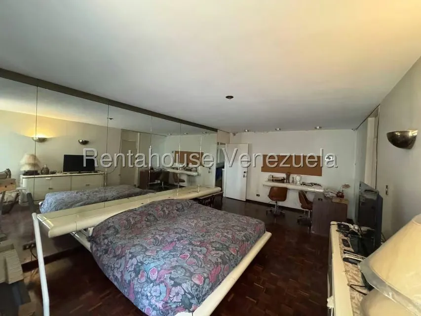 Apartamento (1 Nivel) en Venta en La Florida, Distrito Metropolitano - 23