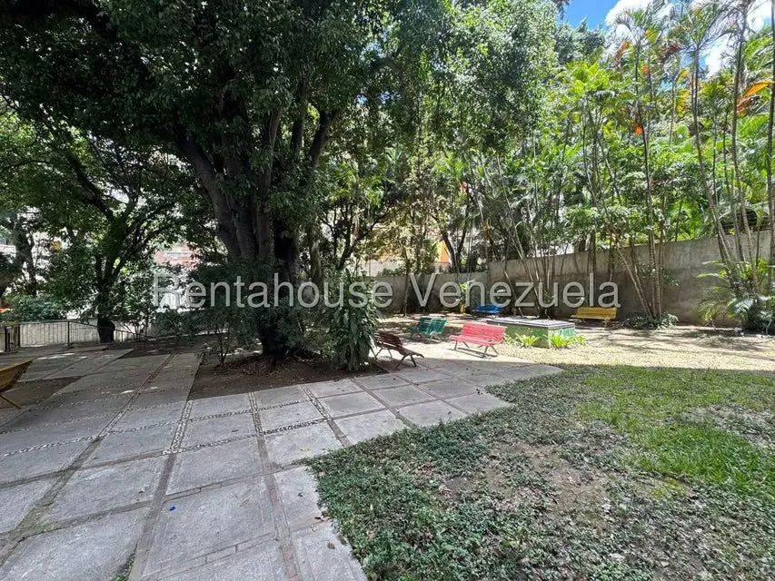 Apartamento (1 Nivel) en Venta en La Florida, Distrito Metropolitano - 5