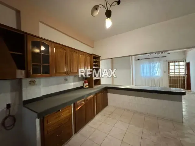 En Venta Edificio Comercial y Residencial Calle Garcés con Bolivia centro de Punto Fijo - 12
