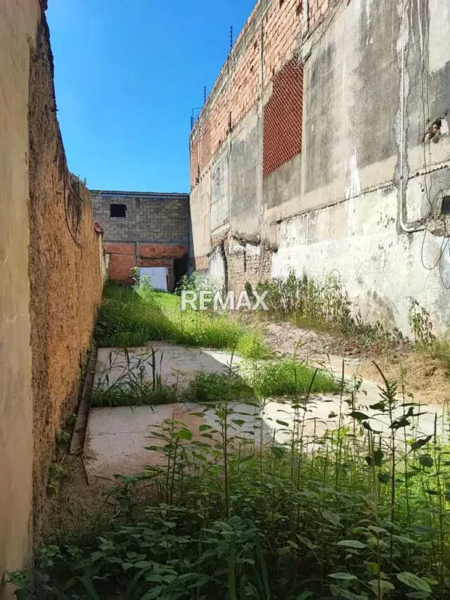 terreno en venta calle páez centro de maracay - 2