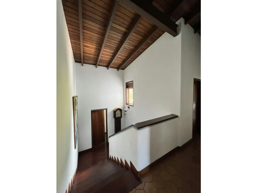 Se vende casa Lomas de Mirador 1.500m² de terreno 7H+3S/5B+S/7PE - 9