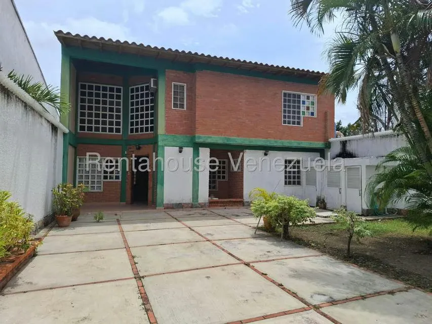 Casa (1 Nivel) en Venta en Parroquia Catedral, Lara - 2