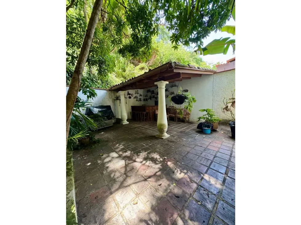 Vendo casa en calle cerrada 430m2 San Luis 9125 - 13