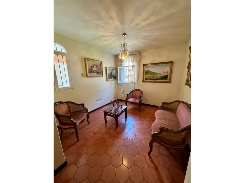 Vendo casa en calle cerrada 430m2 San Luis 9125 - 6