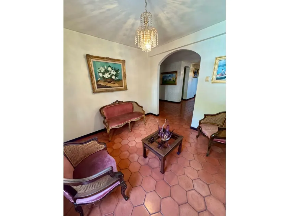 Vendo casa en calle cerrada 430m2 San Luis 9125 - 7