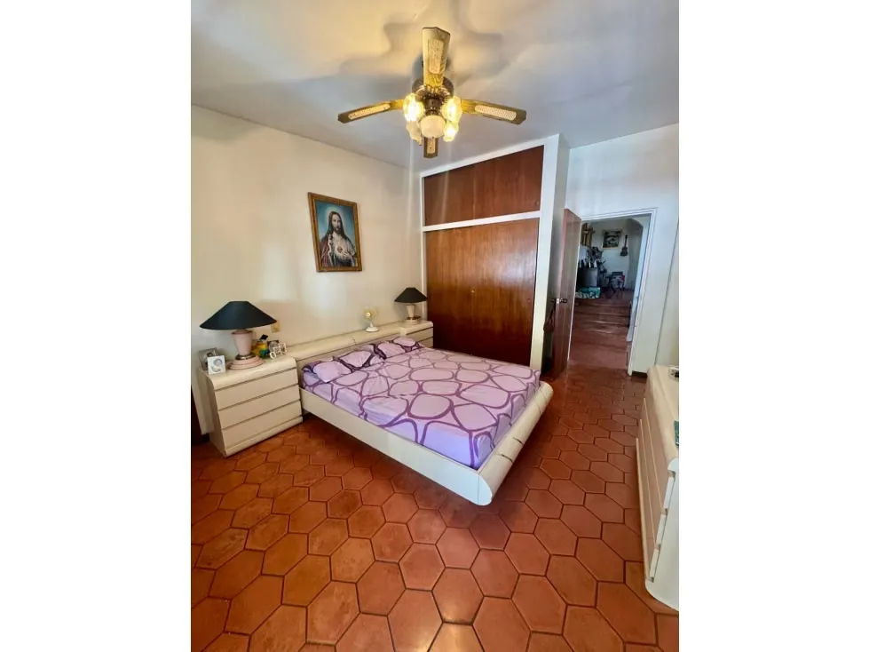 Vendo casa en calle cerrada 430m2 San Luis 9125 - 9