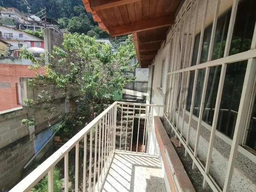 Terreno y Quinta 2 niveles con vista al mar y clima de montaña - 23