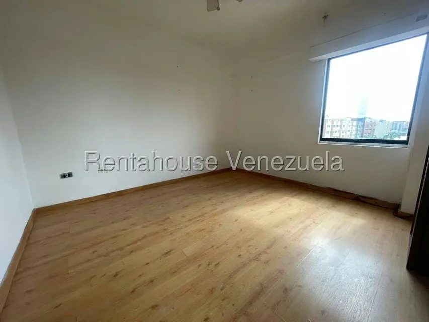 Apartamento (1 Nivel) en Venta en Del Este, Lara - 9