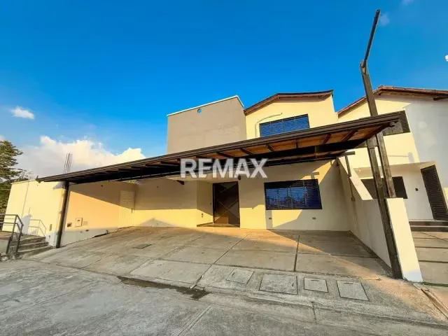 Casa en venta Urb Buen Pastor Calle el Alto, Barrio Bolívar. Santa Teresa