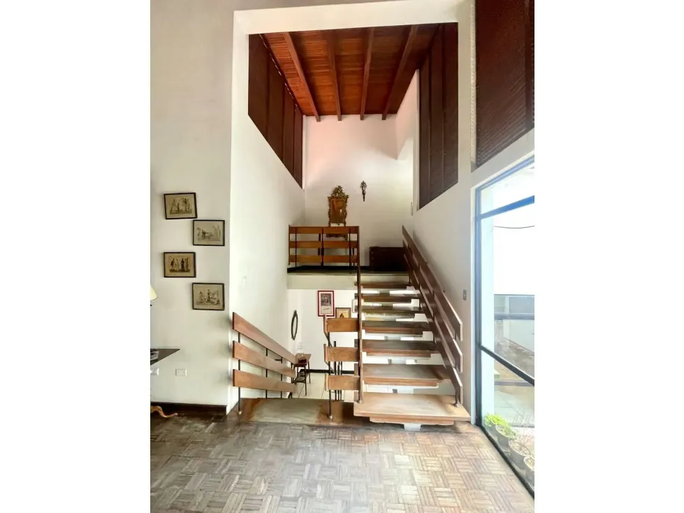 Vendo casa en calle cerrada 750m2 La Castellana 8996 - 4