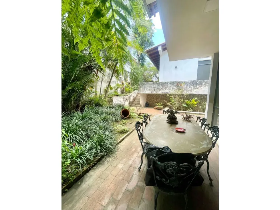 Vendo casa en calle cerrada 750m2 La Castellana 8996 - 8