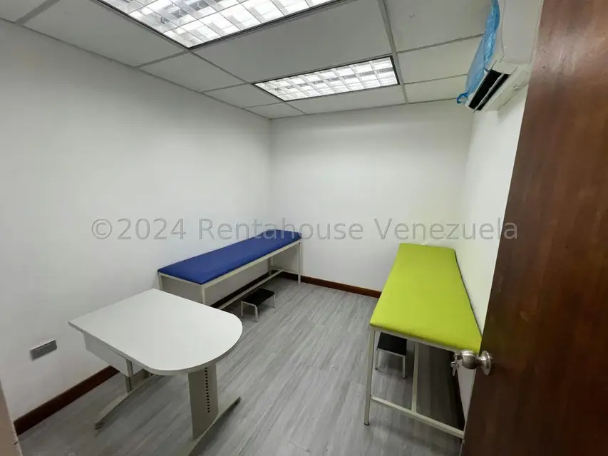Consultorio Medico en Venta en El Marques, Distrito Metropolitano - 24