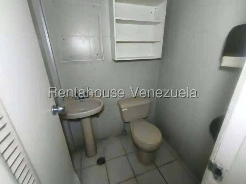 Comercial (Local Comercial) en Venta en Flor Amarillo, Carabobo - 16