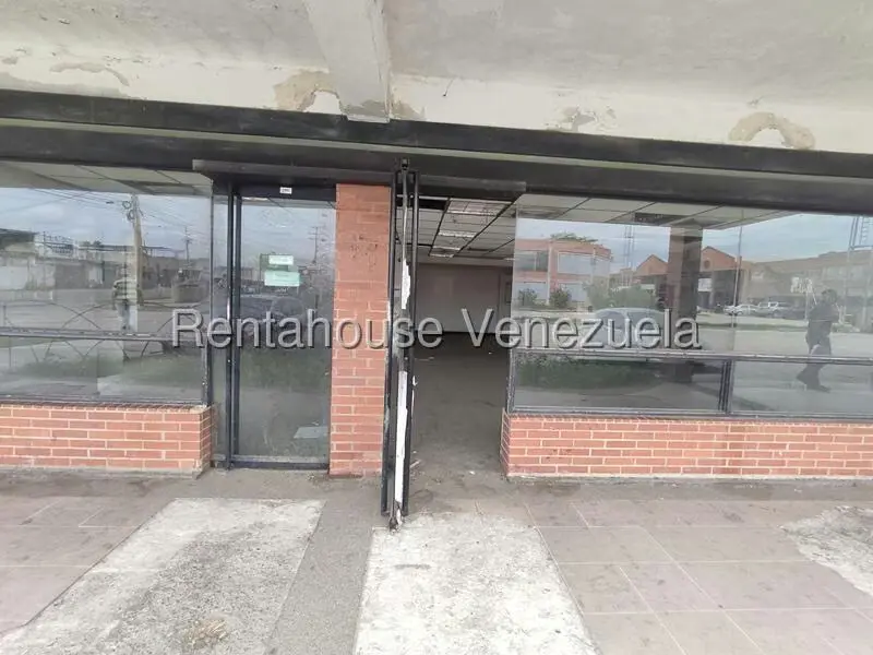 Comercial (Local Comercial) en Venta en Flor Amarillo, Carabobo - 2