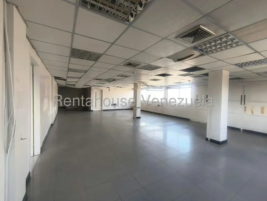 Comercial (Local Comercial) en Venta en Flor Amarillo, Carabobo - 21