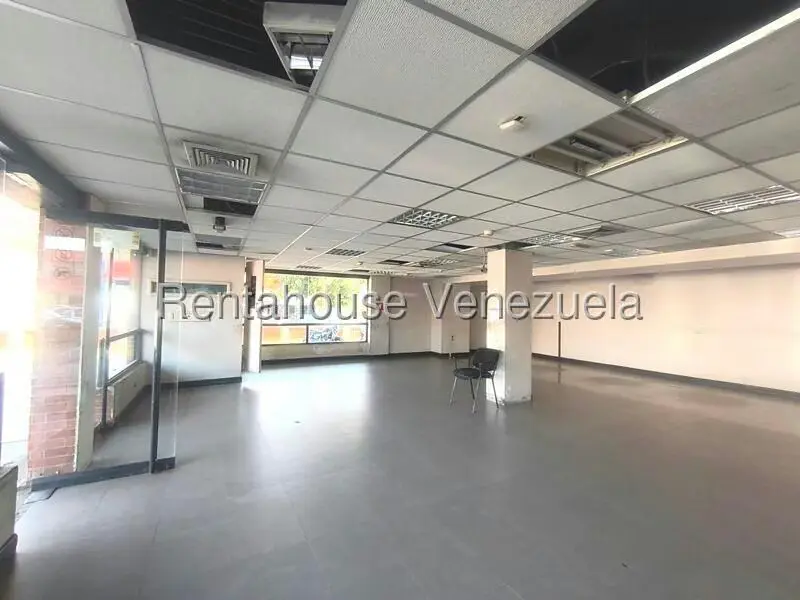 Comercial (Local Comercial) en Venta en Flor Amarillo, Carabobo - 4