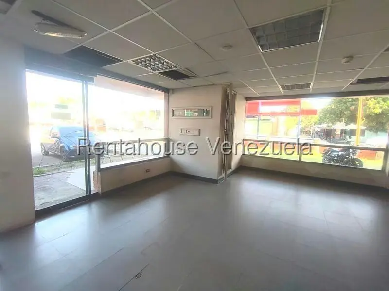 Comercial (Local Comercial) en Venta en Flor Amarillo, Carabobo - 9