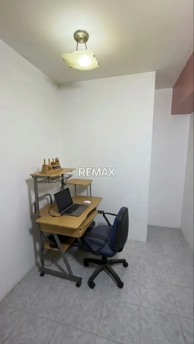 Amplio Apartamento en Venta Urb El Bosque Res Isla los Roques Piso 1 - 11