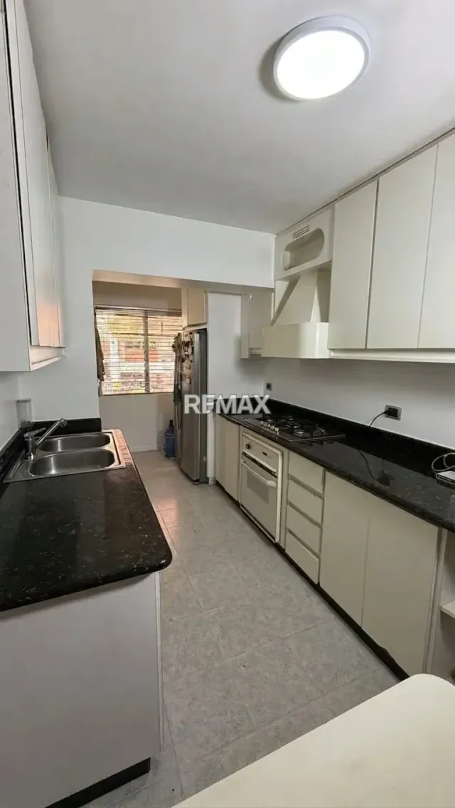 Amplio Apartamento en Venta Urb El Bosque Res Isla los Roques Piso 1 - 14