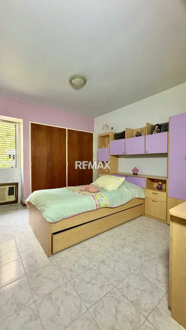 Amplio Apartamento en Venta Urb El Bosque Res Isla los Roques Piso 1 - 10