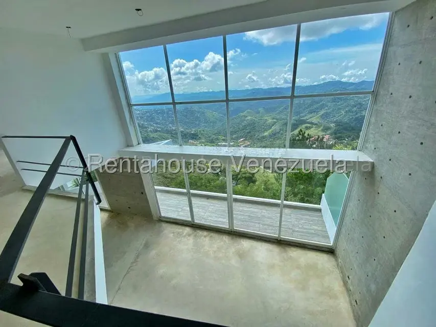 Apartamento (Multiples Niveles) en Venta en El Hatillo, Distrito Metropolitano - 2