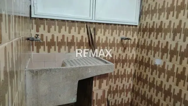 EN VENTA APARTAMENTO EN LA URB. OBELISCO - 4