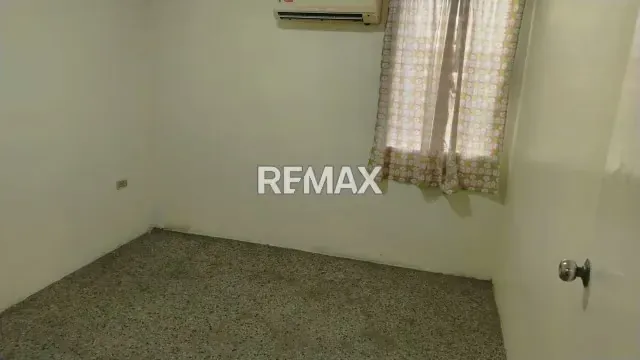 EN VENTA APARTAMENTO EN LA URB. OBELISCO - 10