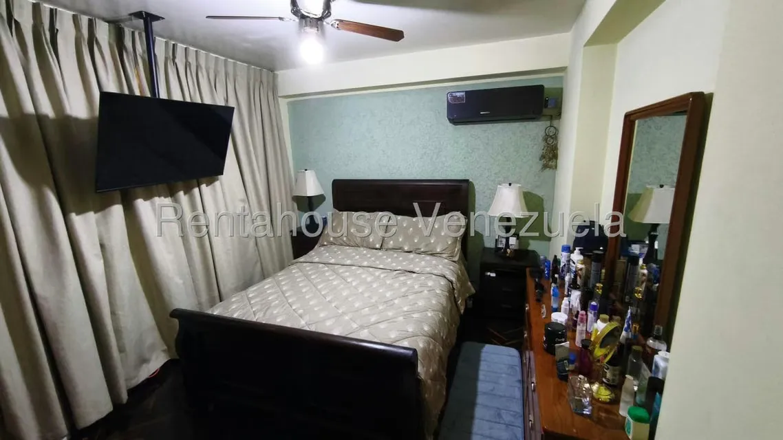 Apartamento (1 Nivel) en Venta en El Marques, Distrito Metropolitano - 13