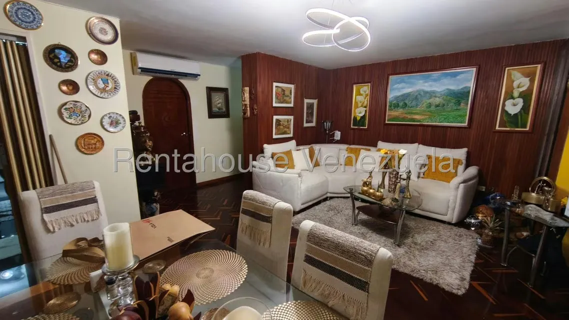 Apartamento (1 Nivel) en Venta en El Marques, Distrito Metropolitano - 4